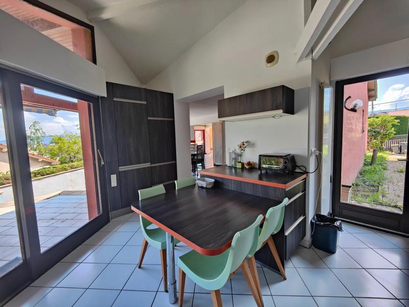 Maison - 283 m² - 8 pièces