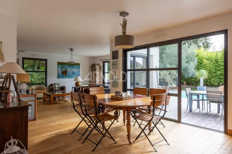 Maison - 160 m² - 7 pièces