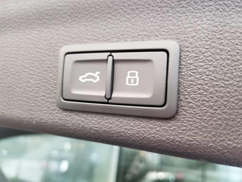 Audi A6 Avant 55 TFSIe 367 ch s tronic 7 Quattro Competition