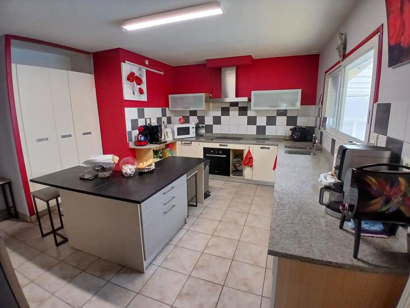 Maison de maîtres - 446 m² - 16 pièces