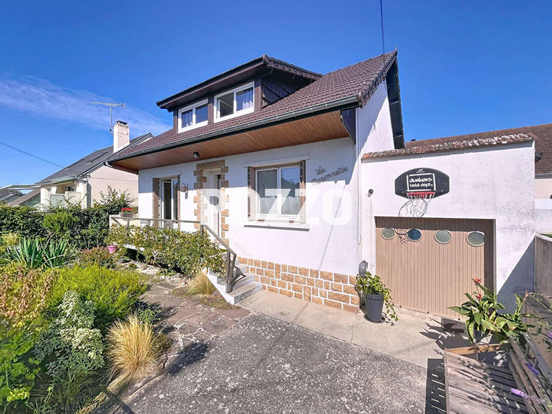 Maison - 94 m² - 5 pièces