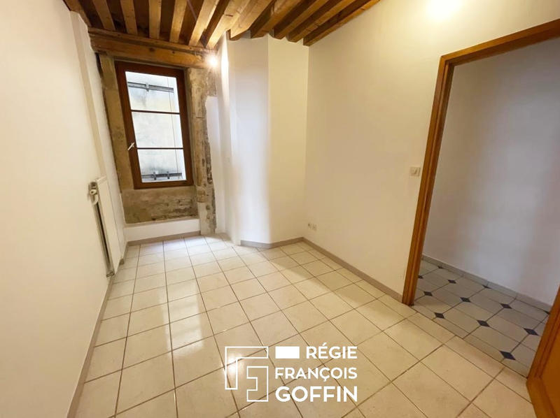 Appartement - 74 m² - 2 pièces