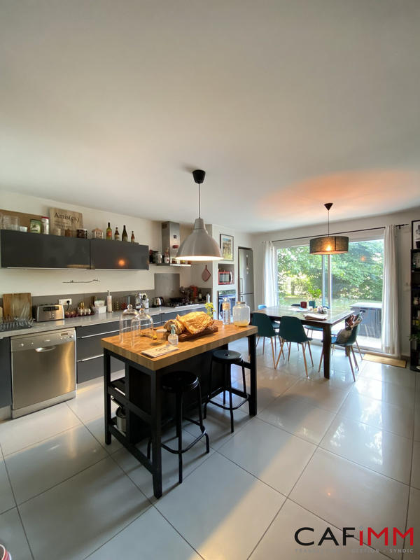 Maison - 90 m² - 4 pièces