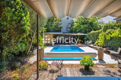 Maison - 160 m² - 7 pièces