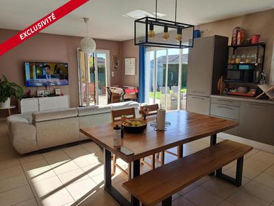 Maison - 88 m² - 4 pièces