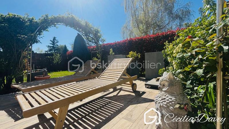 Villa - 225 m² - 8 pièces