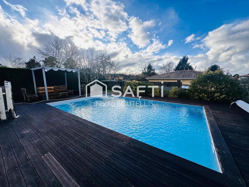 Maison - 136 m² - 6 pièces