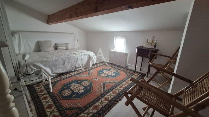 Maison - 247 m² - 8 pièces