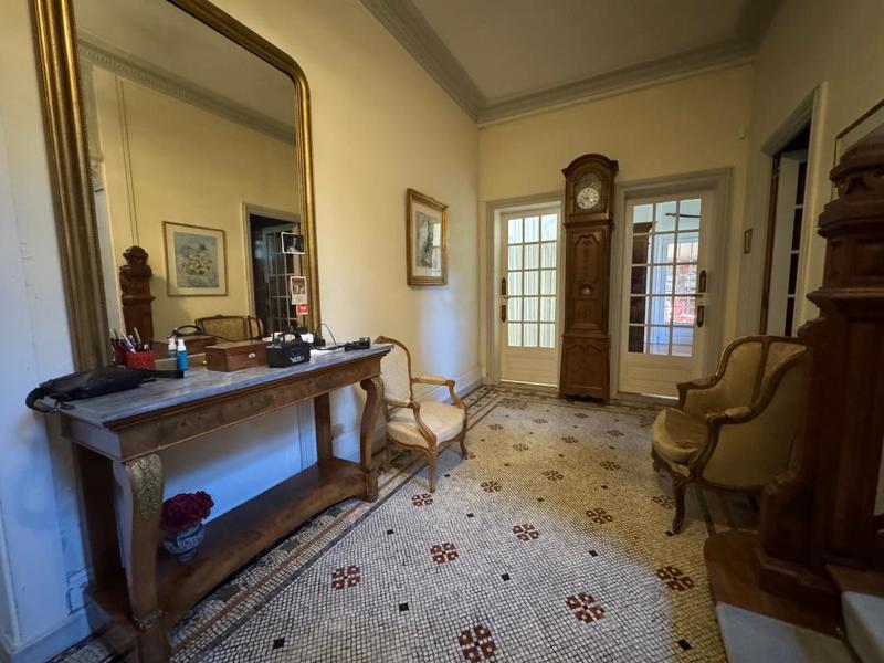 Maison - 350 m² - 7 pièces