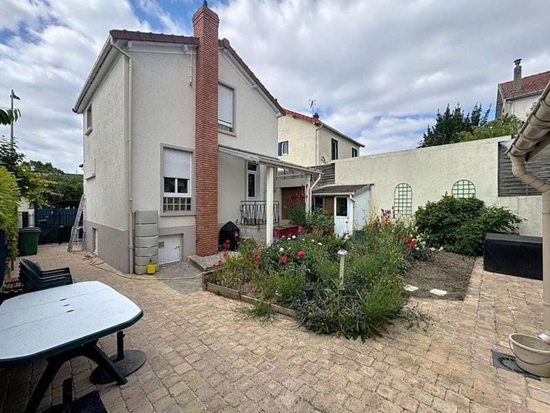 Maison - 101 m² - 5 pièces
