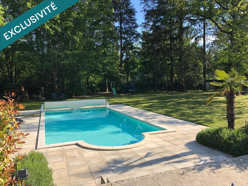 Maison - 320 m² - 9 pièces