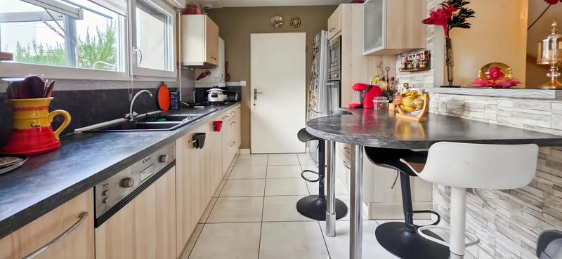 Maison - 86 m² - 4 pièces