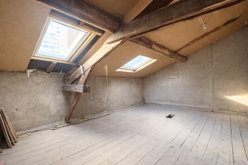 Maison - 240 m² - 10 pièces