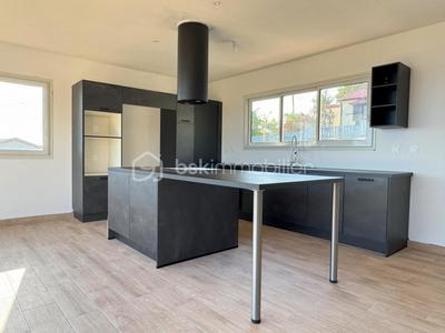 Maison - 150 m² - 5 pièces