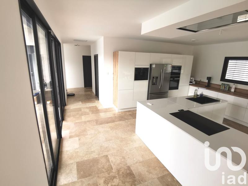 Maison - 212 m² - 6 pièces