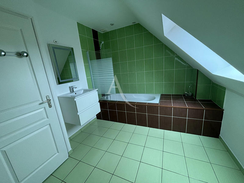 Maison - 106 m² - 4 pièces