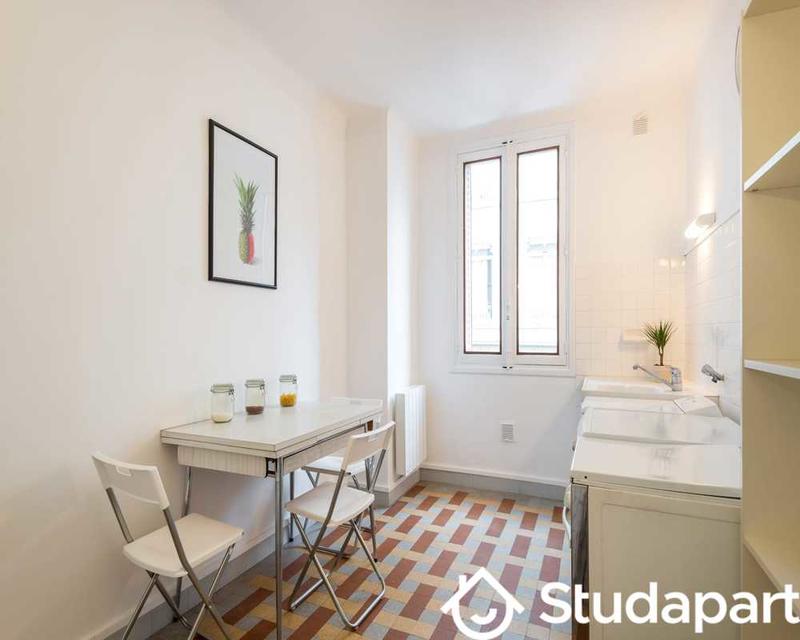 Chambre - 60 m² - 1 pièce