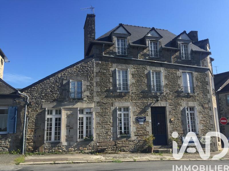 Maison - 234 m² - 11 pièces