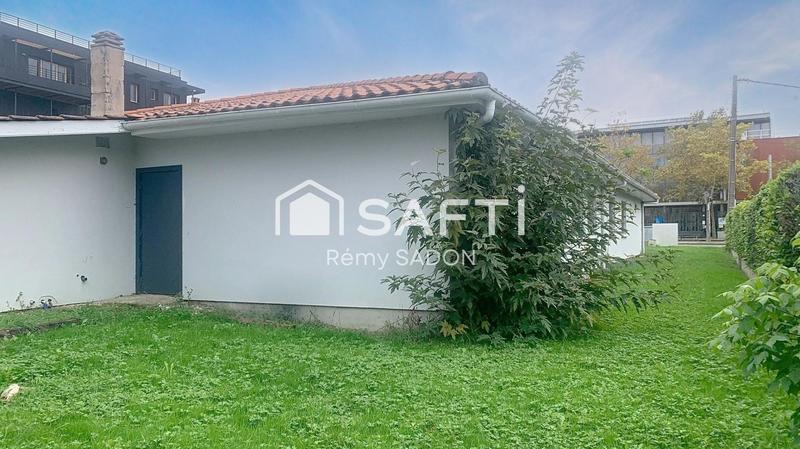 Local commercial - 331 m² - 8 pièces