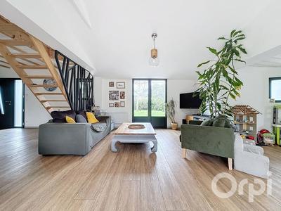 Maison - 120 m² - 4 pièces