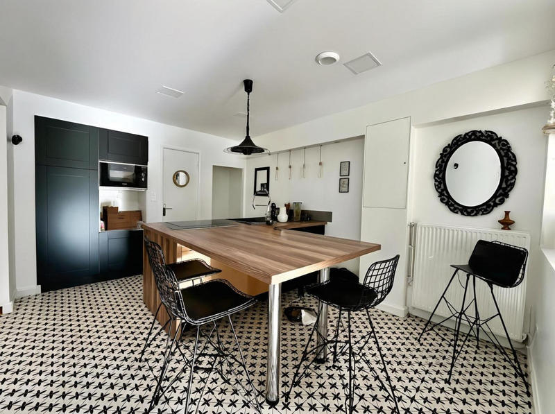 Maison - 264 m² - 7 pièces