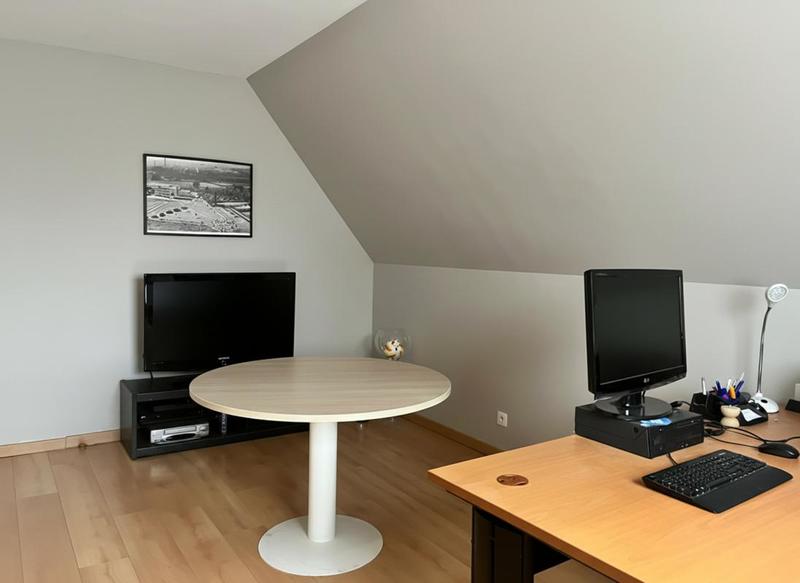 Maison - 201 m² - 7 pièces