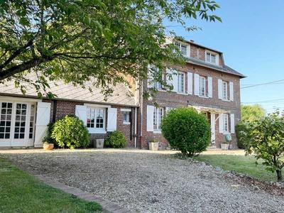 Maison - 205 m² - 10 pièces