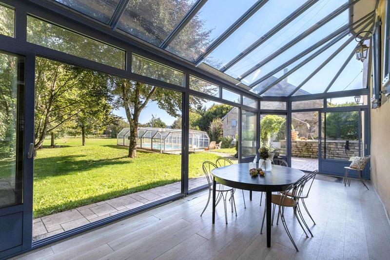 Propriété - 413 m² - 10 pièces