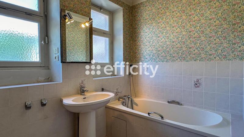 Appartement - 169 m² - 8 pièces