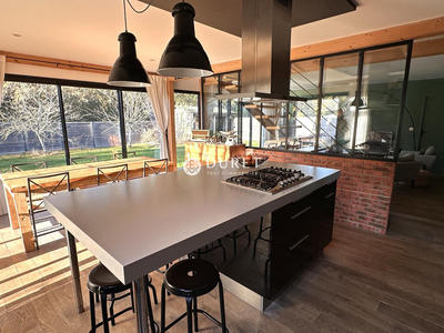 Maison contemporaine - 204 m² - 7 pièces