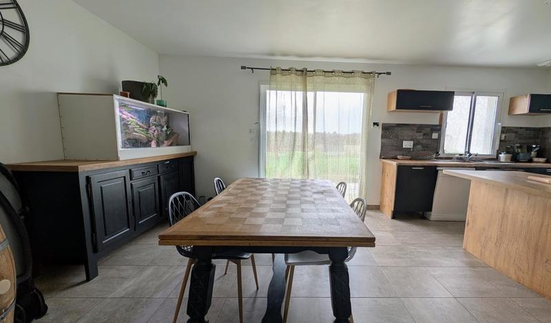 Maison - 93 m² - 5 pièces