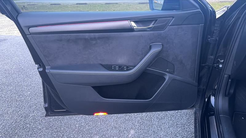 Skoda Superb 1.4 Tsi 218 Phev Dsg7 Sportline - Automatique Entretien constructeur