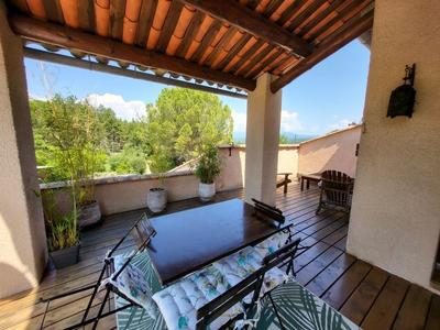 Maison - 185 m² - 8 pièces