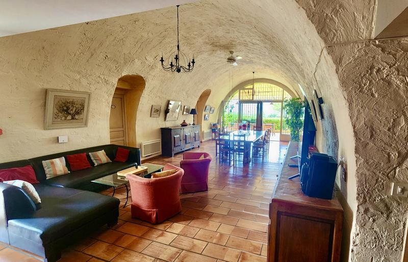 Maison - 335 m² - 12 pièces