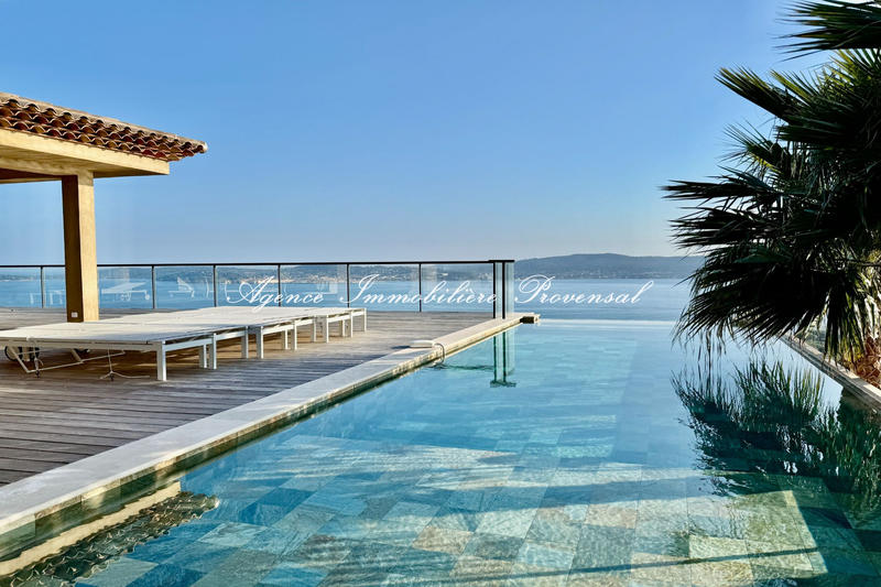 Maison contemporaine - 383 m² - 6 pièces