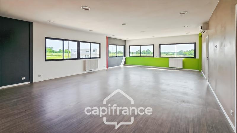 Local commercial - 220 m² - 9 pièces