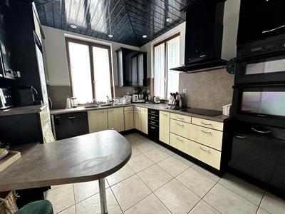 Maison - 170 m² - 6 pièces