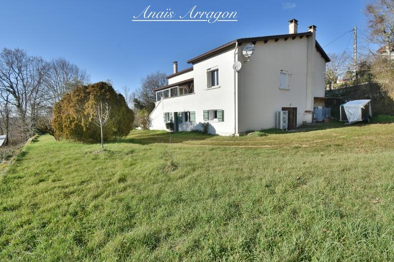 Maison - 206 m² - 4 pièces