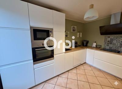 Maison - 93 m² - 4 pièces