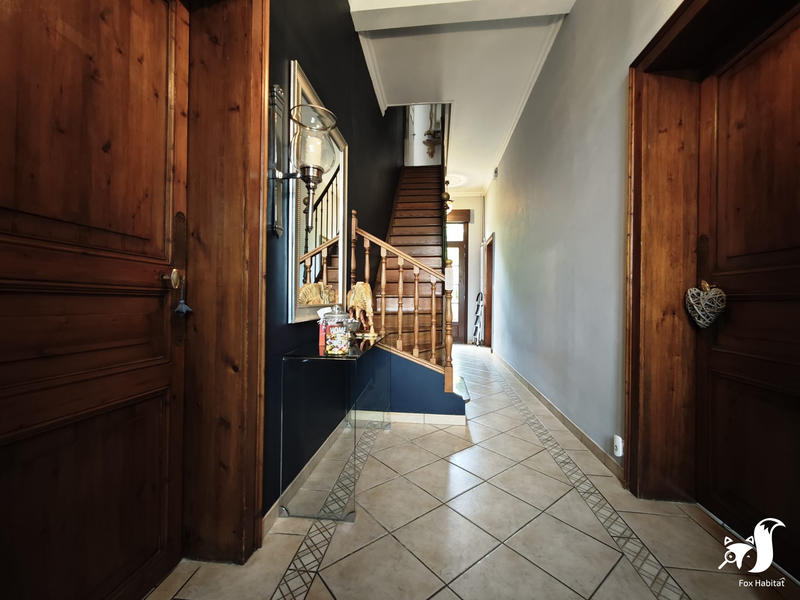 Maison - 253 m² - 8 pièces