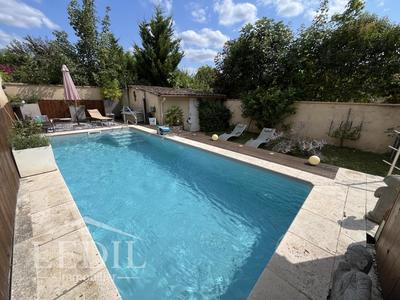 Maison de ville - 273 m² - 6 pièces