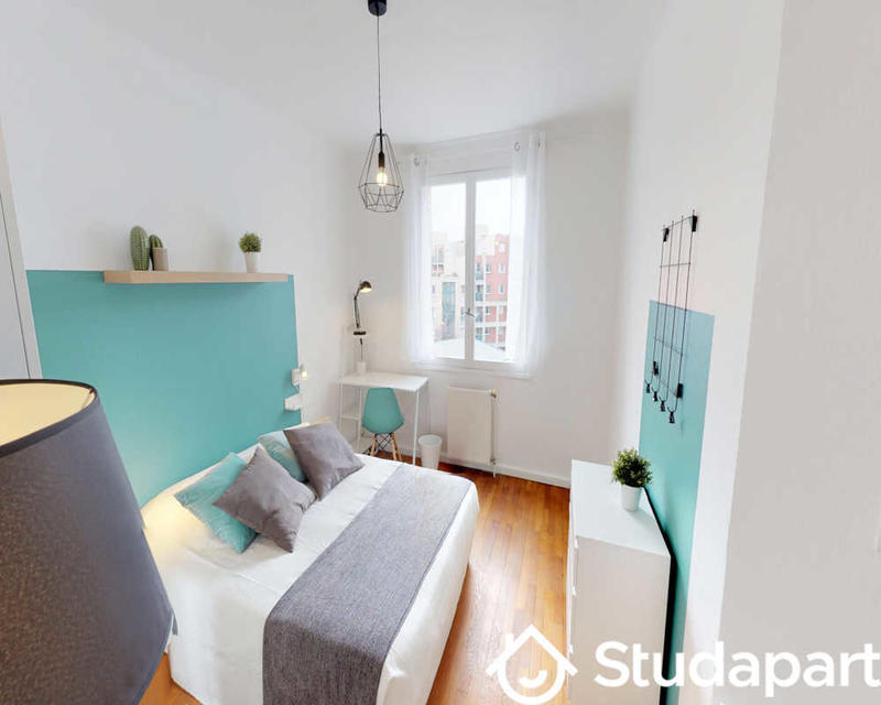 Chambre - 70 m² - 1 pièce