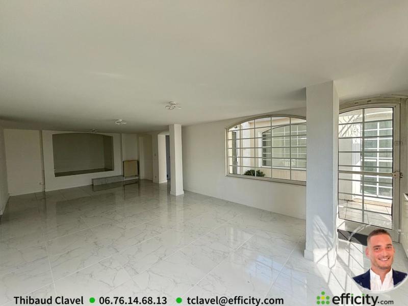 Maison - 170 m² - 8 pièces