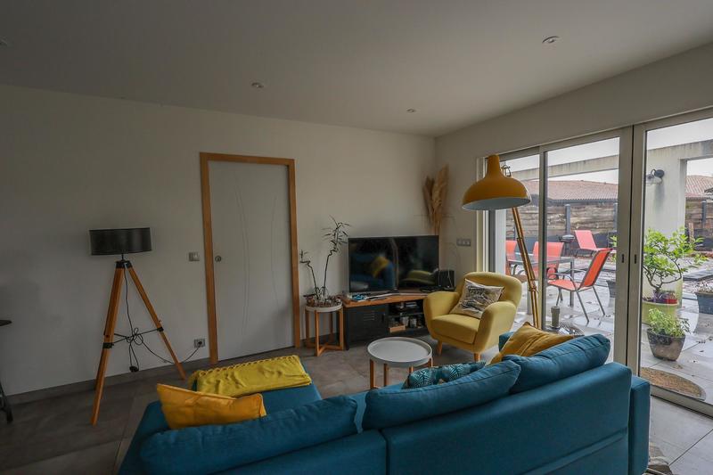 Maison - 93 m² - 4 pièces