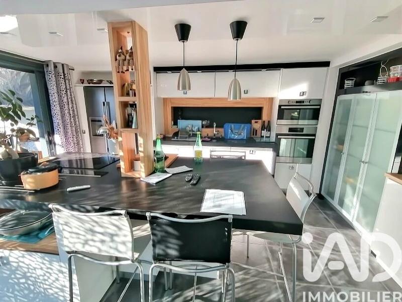 Maison - 141 m² - 6 pièces