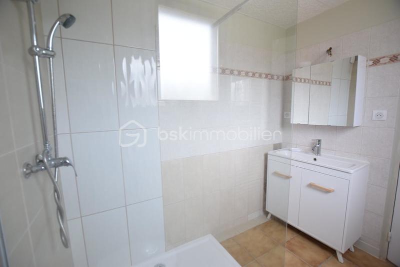 Maison - 210 m² - 8 pièces