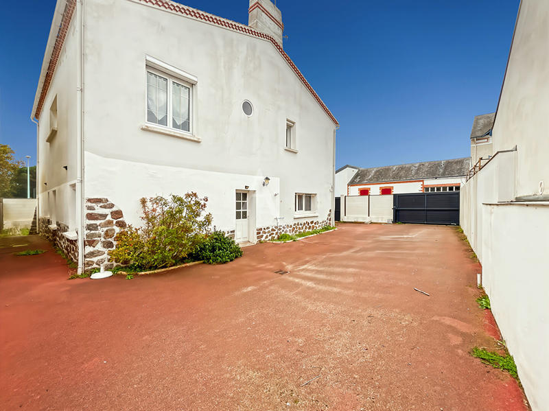 Maison - 188 m² - 7 pièces