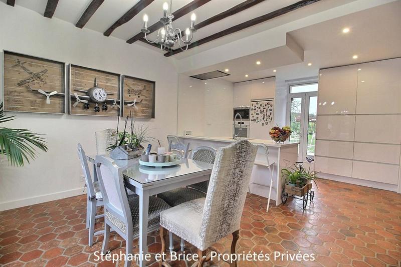 Maison - 180 m² - 8 pièces