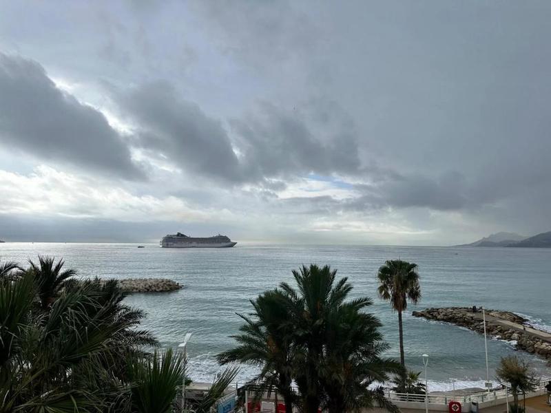 Appartement - 125 m² - 6 pièces