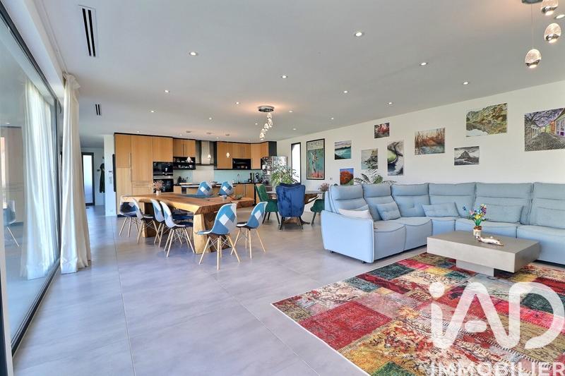 Maison de maîtres - 270 m² - 7 pièces